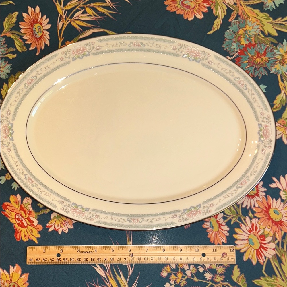 Lenox Charleston, 16" Oval Serving Platter